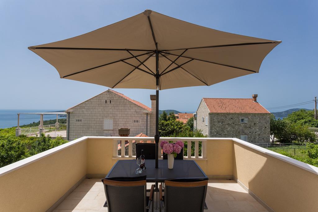 Apartment & Room Ladisic 오라사크 외부 사진