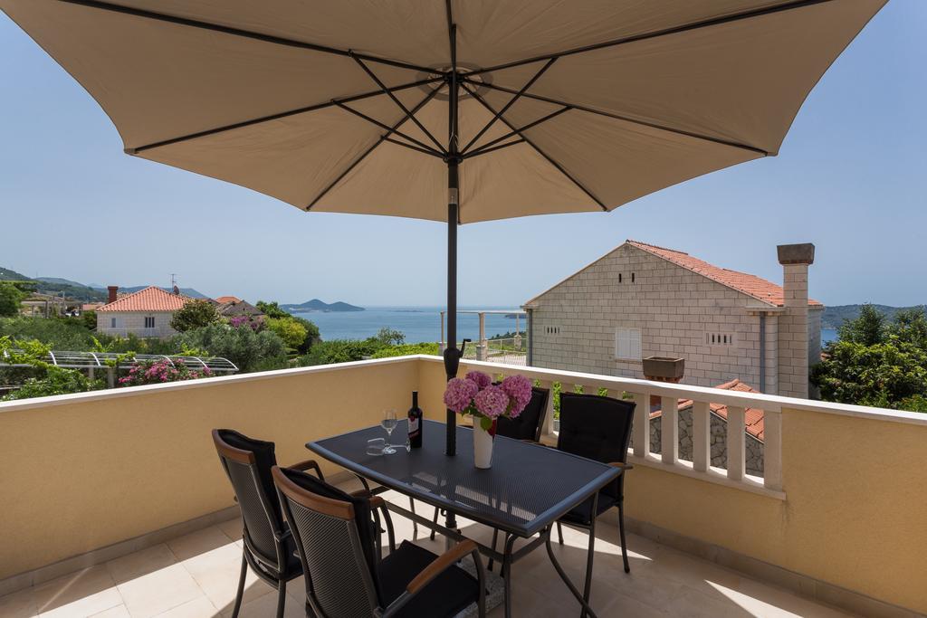 Apartment & Room Ladisic 오라사크 외부 사진