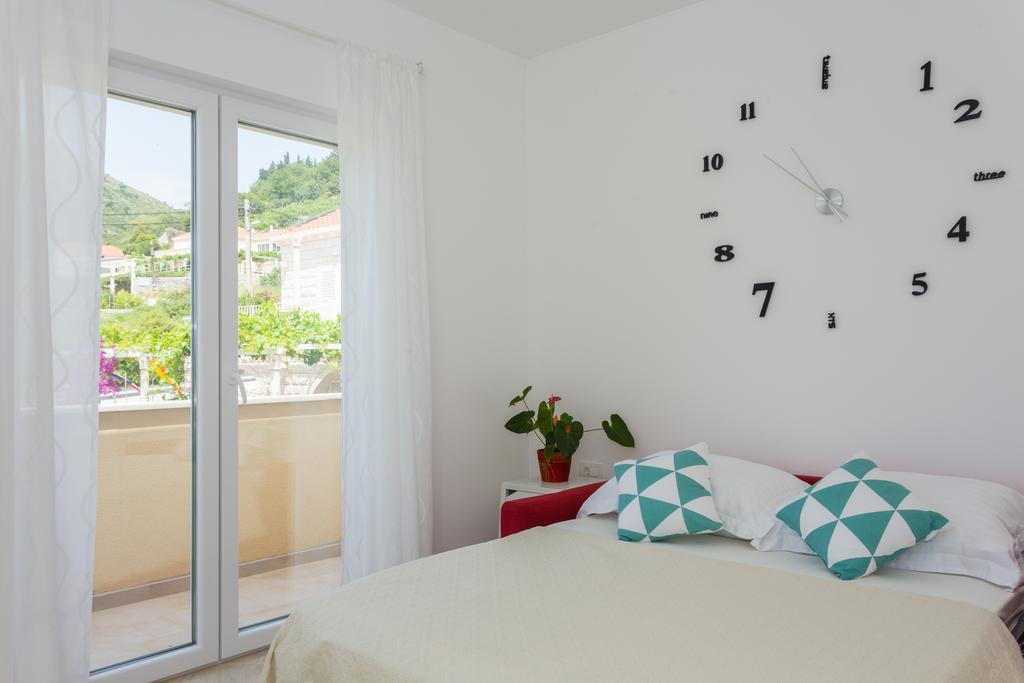Apartment & Room Ladisic 오라사크 외부 사진